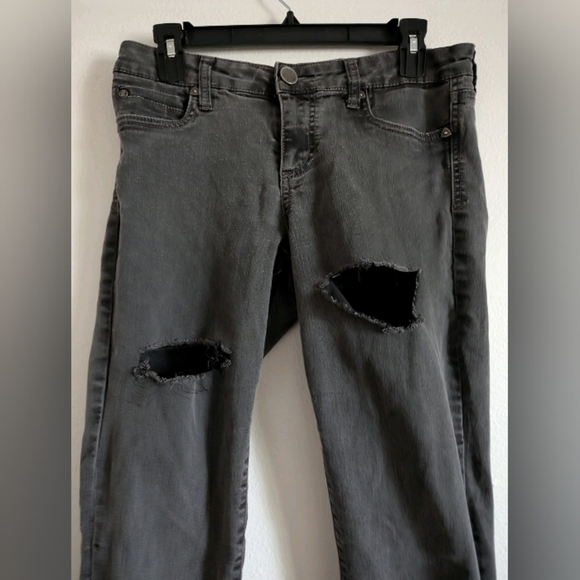 Kut From The Kloth Women's Size 6 Diana Skinny Jeans Gray Black Wash Distressed - Picture 8 of 9